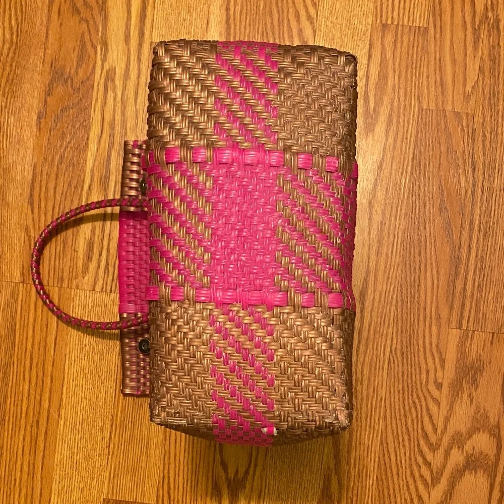 Stylish Pink and Brown Handwoven Handbag - Picture 11 of 12